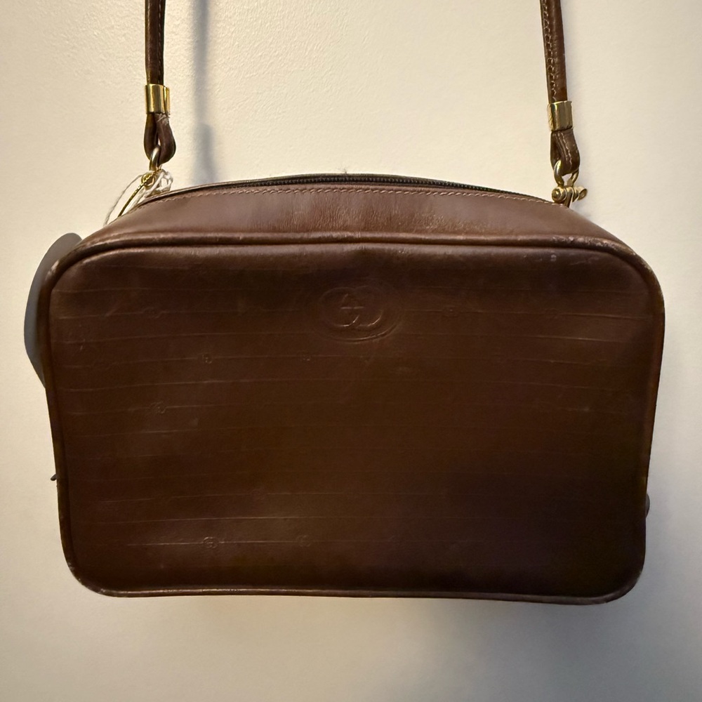 Gucci Elegant Brown Leather Crossbody Bag